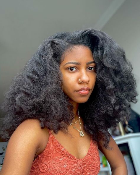 Girls Natural Hairstyles, Beautiful Natural Hair, Pelo Afro, Blowout Hair, Natural Curls Hairstyles, Natural Hair Beauty, Black Hair Care, Long Natural Hair, Natural Hair Inspiration