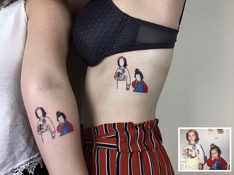 Photo Tattoo Sister Tattoo Designs, Matching Sister Tattoos, Stylish Tattoo, Sibling Tattoos, Small Girl Tattoos, Парные Тату, Disney Tattoo, Matching Tattoo, Childhood Photos