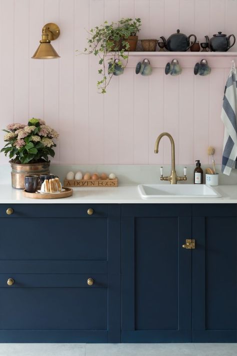 Pink Kitchen Designs, Navy Kitchen, Life Kitchen, Shaker Kitchen, Kitchen Extension, Pink Kitchen, Kitchen Color, Kitchen Trends, Blue Kitchens