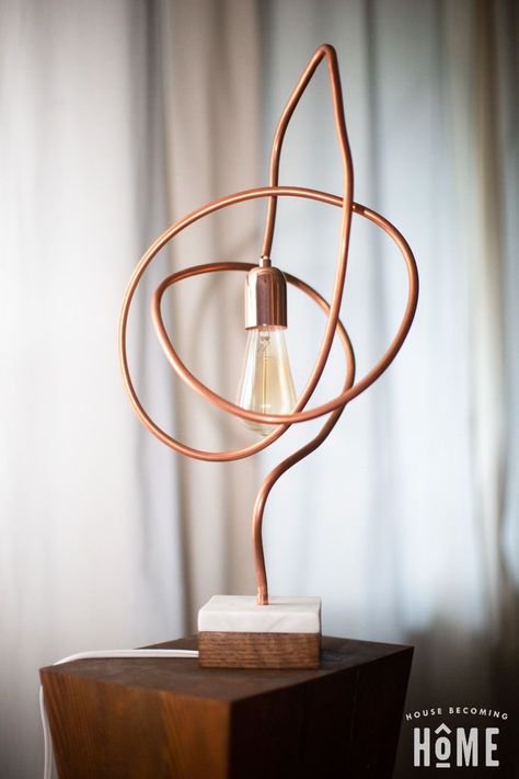 Copper Pipe Lighting, Diy Copper Decor, Diy Light House, Copper Pipe Projects, Copper Pipe Art, Industrial Diy Decoration, Industrial Diy Decoration Ideas, Copper Decoration, Blitz Design