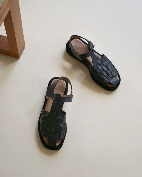 Two black fisherman sandals sit side by side on a white floor. A wooden chair leg is seen in the corner. Fisherman Sandals Outfit, Sandals Outfit, Fisherman Sandals, Black Leather Sandals, Clean Shoes, Goat Leather, Fall Shoes, Ankle Strap Heels, Velcro Straps