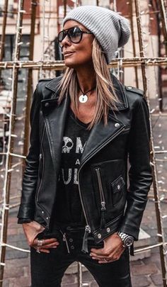 Posh Street Style, Easy Edgy Outfits, Outfits For Females, Biker Shorts Outfit, Vlasové Trendy, Populaire Outfits, Leather Jacket Outfits, Rocker Chic, Looks Black