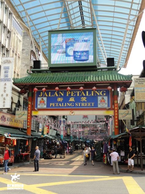 Kuala Lumpur Malaysia petaling street Petaling Street, Kuala Lumpur Travel, Open Market, Asia Travel Guide, Kuala Lumpur Malaysia, Southeast Asia Travel, Perfect Itinerary, Gap Year, Sense Of Place