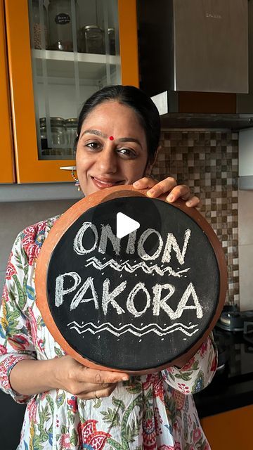 Veg Pakora Recipe, Onion Pakoda Recipe, Onion Pakora Recipe, Onion Pakora, Onion Pakoda, Pakoda Recipe, Chicken Biryani Recipe, Pakora Recipes, Chicken Biryani