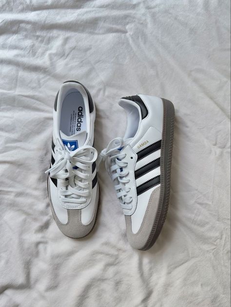 white shoes, white adidas sambas, adidas sambas, adidas, sambas Adidas Samba Women, Adidas Samba Outfit Women, Adidas Samba White, Looks Adidas, Adidas Samba Outfit, Samba Shoes, Samba Outfit, Addidas Shoes, Adidas Samba Og