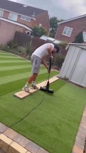 Lawn.Clips on Instagram: "All about them stripes 🤣🙌🏼 . . Follow @lawn.clips for more daily satisfying lawn care content 💚 . . Repost: @_turf_n_surf_ . . . #lawncare #landscaping #lawn #lawnmaintenance #landscape #grass #lawncarelife #gardening #lawnservice #lawnmowing #mowing #lawnmower #garden #lawncareservice #landscapedesign #landscaper #stihl #grasscutting #lawnstripes #landscapers #instagram #yardwork #smallbusiness #propertymaintenance #greengrass #turf #of #lawncarenut #mulch #lawncar Mowing Business, Lawn Mowing Business, Lawn Striping, Mulch Landscaping, Artificial Grass Installation, Lawn Care Business, Lawn Fertilizer, Lawn Mowing, Lawn Tools