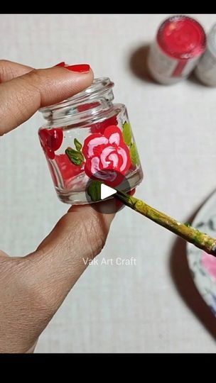 Mini Bottle Painting, Mini Bottle, Best Out Of Waste, Mini Bottles, Bottle Painting, Instagram Reels, Diy Easy, Bottle Art, Easy Paintings