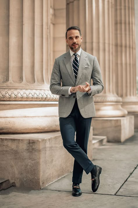 Stylish Casual Outfits For Men, Mens Business Professional, What Is Business Casual, He Spoke Style, Business Attire For Men, Business Professional Outfits, Suit Tie, Mens Fashion Blazer, About Business