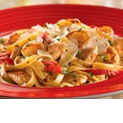 T.G.I. Friday's Spicy Cajun Chicken Pasta Spicy Cajun Chicken Pasta, Spicy Cajun Chicken, Cajun Chicken Salad, Cajun Chicken Pasta Recipes, Cajun Chicken Alfredo, Tgi Fridays, Cajun Pasta, Cajun Chicken Pasta, Chicken And Shrimp