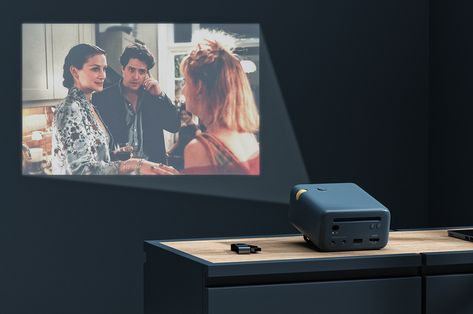 PANO Beam Projector is yet another portable projector ideal for home or camping use Beam Projector, Projector Stand, Rectangular Prism, Home Movie, At Home Movie Theater, Movie Projector, Portable Projector, Yanko Design, Home Movies