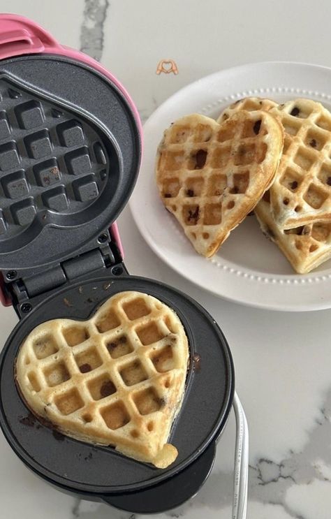 Dash Mini Waffle Maker, Lottery Jackpot, On The Go Breakfast, Mini Waffle Maker, God Mat, Think Food, Waffle Maker, Food Is Fuel, Food Obsession