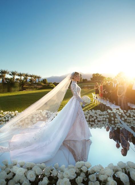 Small Private Wedding, Jeff Leatham, Aisle Runner Wedding, Wedding Ceremony Ideas, Wedding Dress Gallery, Bridal Gallery, Theme Nature, Aisle Runner, Dream Wedding Ideas Dresses