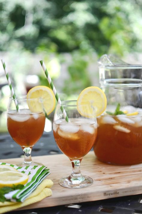 Almond Tea Punch Recipe, Tea Punch Recipe, Colorado Food, Sweet Tea Recipes, Almond Tea, Green Tea Recipes, Brunch Drinks, Iced Tea Recipes, Cookies Baking