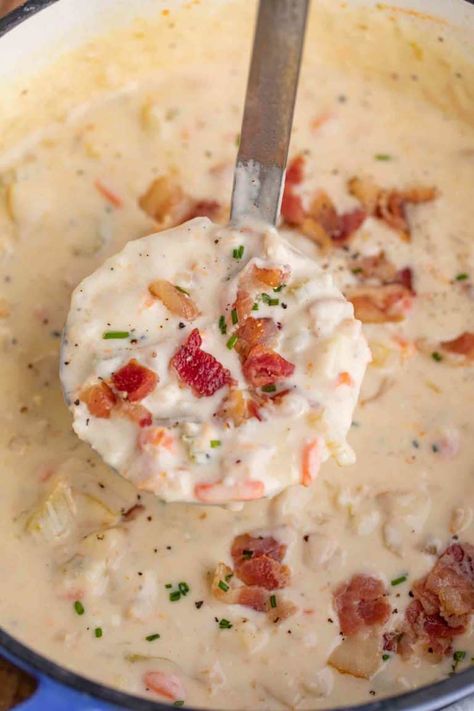 Ultimate Clam Chowder is creamy and savory, made with potatoes, cream, seasoning, and minced clams, ready in 30 minutes! #clams #clamchowder #newengland #chowder #soup #stew #dinner #bacon #dinnerthendessert Best Clam Chowder Recipe, Clam Chowder Soup, Clam Chowder Recipe, Chowder Recipes Seafood, Soup Appetizers, Chowder Soup, Seafood Chowder, Chowder Recipe, Clam Recipes