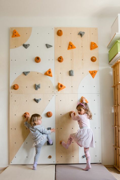 Kids Rock Climbing, Climbing Design, Climbing Wall Kids, Home Climbing Wall, Indoor Climbing Wall, Small Playroom, Indoor Playroom, Climbing Equipment, Toddler Climbing