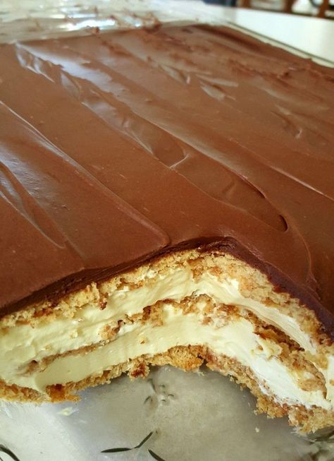 NO BAKE PEANUT BUTTER ECLAIR CAKE - cooking art Easy Eclairs, Eclair Cake Recipes, Chocolate Eclair Cake, Eclair Cake, Cake 5, Yummy Deserts, Chocolate Eclair, Instant Pudding Mix, Cook Recipes