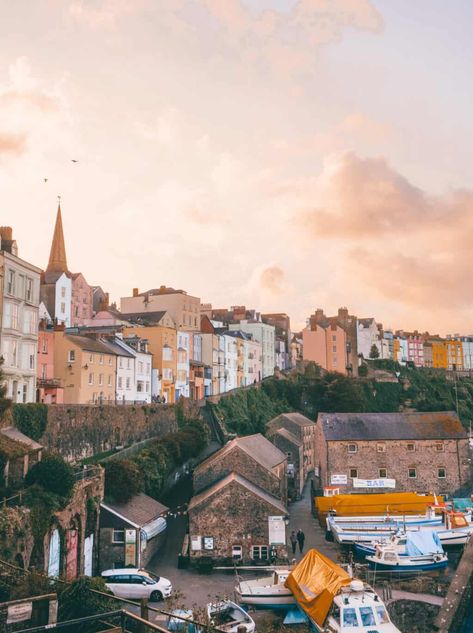 Tenby - the most beautiful town in Wales. Beautiful cities in Britain. Best beaches in Wales Tenby Aesthetic, Seaside Architecture, Tenby Wales, Europe Life, Pembroke Castle, Sisters Trip, Uk Beach, Manifesting 2024, Pembrokeshire Coast