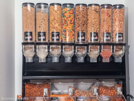 Yelp's NYC office also has a fully stocked kitchen filled with free snacks. Cereal Bar Station, Cereal Bar Kitchen, Home Snack Bar Ideas, Office Snack Bar, Snack Bar Ideas Home, Office Kitchens, Worker Uniform, Organising Ideas, Amazing Kitchens