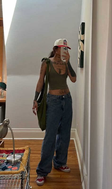 Tomboy Dressy Outfits Summer, Melina Marissa, Stem Summer Outfits, Summer Tom Boy Femme, Gay Women Outfits, Bi Girl Aesthetic Outfit, Bisexual Outfits Aesthetic, Bi Aesthetic Outfits, Stemme Fashion