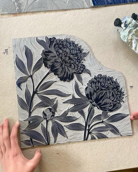 Linocut Prints Pattern, Peony Linocut, Lino Flowers, Botanical Linocut, Linocut Prints Art, Linocut Pattern, Lino Print Pattern, Linocut Inspiration, Linoleum Printmaking