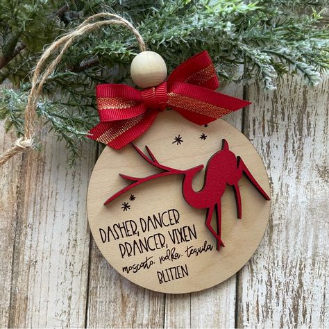 -Reindeer Hand Painted Wood Christmas Ornament -Measures 3 1/2 Inches Round -1/8 Inch Thick Wood -Colors: Red And Tan -Hand Painted, Unique -Brand New, Made To Order Ornament Cricut Christmas Ornaments Wooden, Wood Cutout Ornaments, Popular Christmas Ornaments, Woodburned Christmas Ornament, Hand Painted Christmas Ornaments Wooden Wood Slices, Round Wood Decor, Hand Painted Ornaments Wooden, Christmas Wood Slice Ornaments, Painted Wooden Christmas Ornaments