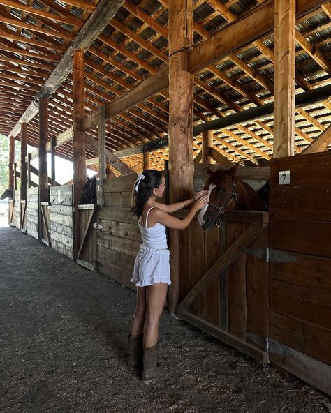 Country Summer, Looks Country, Western Life, Cowgirl Aesthetic, Country Lifestyle, Photographie Inspo, Western Aesthetic, Ranch Life, In Another Life