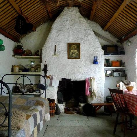 Old Cottage on the Aran Islands, Ireland. Description from pinterest.com. I searched for this on bing.com/images Irish Cottage Interiors, Irish Cottages, County Donegal, Donegal Ireland, Irish Cottage, Casa Country, Old Irish, Cottage Interior, Thatched Cottage