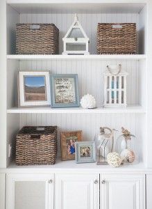 Coastal Decor Cabinet Ideas. Cabinet with coastal decor. Built in cabinet with coastal decor. #Cabinet #CoastalDecor #Shelves AGK Design Studio. Nautical Decor Living Room, Shelf Decor Ideas, Decor Shelves, Coastal Dining Room, Built In Cabinet, Bookcase Styling, House Of Turquoise, Small Room Decor, Coastal Bedrooms