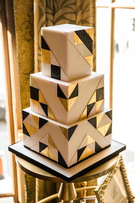 Square Wedding Cake, Geometric Wedding Cakes, Print Crafts, Wedding Cake Topper Figurines, Geometric Cake, Modern Cake, Wedding Cake Images, Art Deco Cake, Cookie Decoration