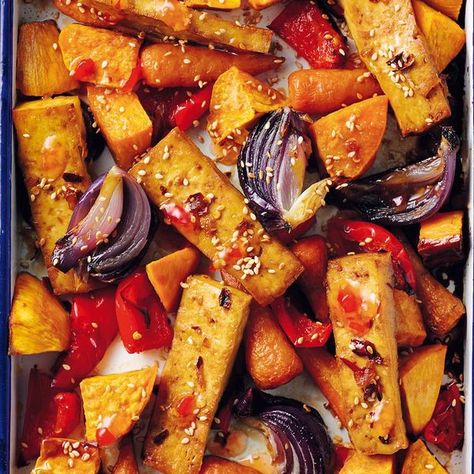 Vegan Tofu and Vegetable Traybake | One-Pot Recipe Tofu Roasted Vegetables, One Pot Tofu Recipes, Tofu Tray Bake, Roasted Tofu And Vegetables, Tofu And Vegetables Recipes, Vegan Traybake Dinner, Vegan Traybake, Traybake Dinner, Catering Dinner