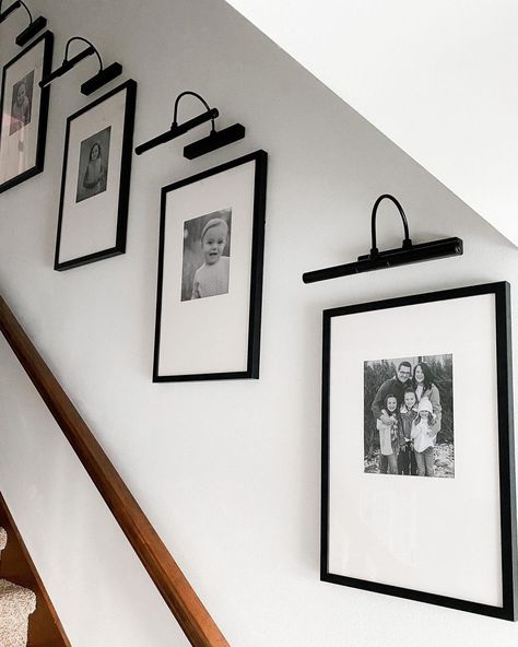 Photo Frame Ideas Staircases, Staircase Family Photos, How To Decorate A Landing Area, Photos Going Up Staircase, Picture On Stairway Wall, End Of Stairs Wall Decor, Photos Up Stairs, Pictures Up The Staircase, Above Stairs Decor Wall