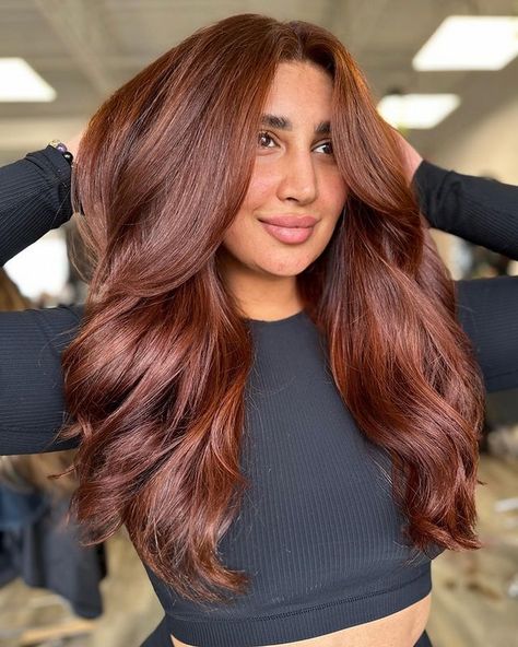 34 Copper Brown Hair Color Ideas to Express Yourself - Hood MWR Redish Brown Hair Color For Summer, Dark Orange Copper Hair, Reddish Copper Hair Color, Medium Copper Brown Hair Color, Cherry Copper Hair Color, Cooper Brown Hair Color Latina, Auburn Hair Dark Roots, Copper Chestnut Hair, Reddish Brunette Hair