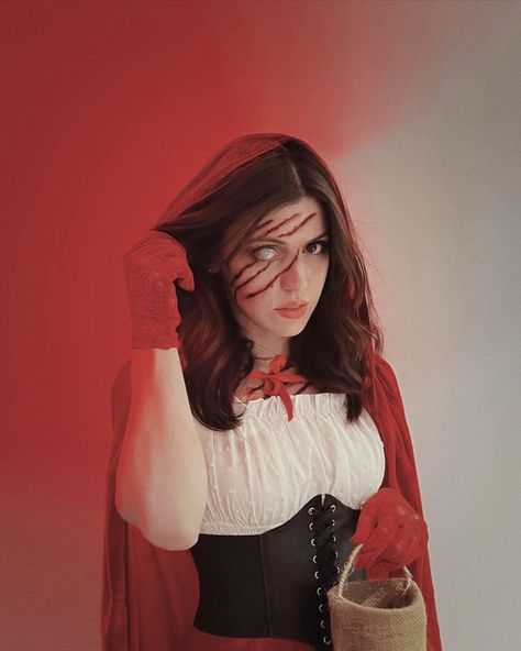 Red Riding Hood Werewolf Costume, Redridinghood Costume Diy, Little Red Riding Hood Costume Makeup, Red Riding Hood Halloween Makeup, Scary Red Riding Hood Costume, Little Red Halloween Costumes, Red Hood Halloween Costume, Little Red Riding Hood Halloween Makeup, Little Red Riding Hood Cosplay