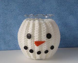 Free Patternl: Snowman Jar Cozy - Crochet Version Crocheted Snowman, Crochet Jar Covers, Snow People, Crochet Snowman, Crochet Cozy, Snowmen Patterns, Candle Sticks, Holiday Crochet, Crochet Christmas Ornaments