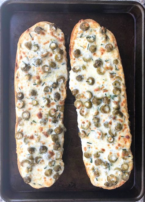 Olive Bread Appetizer, 2023 Recipes, Olive Bread, Garlic Cheese Bread, Olive Recipes, Garlic Cheese, Cheese Bread, Green Olive, Bread Recipes Homemade