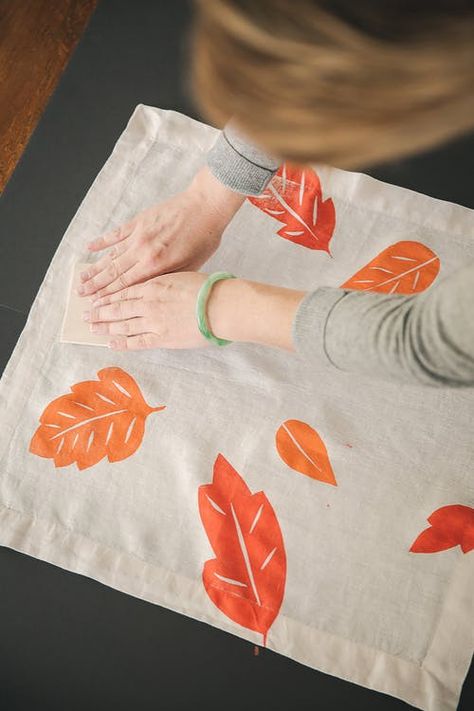 DIY Block Print Napkins Tutorial | Apartment Therapy Block Printing Diy, Senior Crafts, Pattern Board, Fabric Paint Diy, Hand Printed Textiles, Diy Napkins, Fabric Paint Designs, Diy Blocks, Handmade Stamps