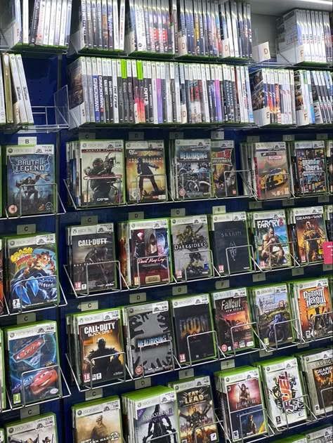 #gameshop #games #xbox #ps4 #aesthetic #satisfying #deco #decor #design #photography #photooftheday #game Video Games Astethic, Gaming Convention Aesthetic, Playing Xbox Aesthetic, 90s Game Aesthetic, Video Game Designer Aesthetic, Xbox 360 Nostalgia, Indie Game Aesthetic, Game Development Aesthetic, Game Core Aesthetic