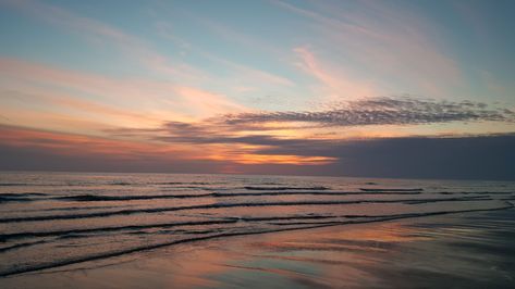 Nederland wallpaper, sun, sand, sea, beach, sunset, sky, water, scenics - nature Beach Wallpaper Hd 1080p, Sea Beach Sunset, Holidays Wallpaper, Wallpaper Sun, House Photography, Concrete Building, Sand Sea, Holiday Wallpaper, Blue Hour