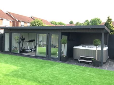 Bunker Architecture, Ruang Gym, Gym Shed, Cornwall Garden, Backyard Gym, Garden Lodge, Hot Tub Patio, Hot Tub Designs, Outdoor Hot Tub