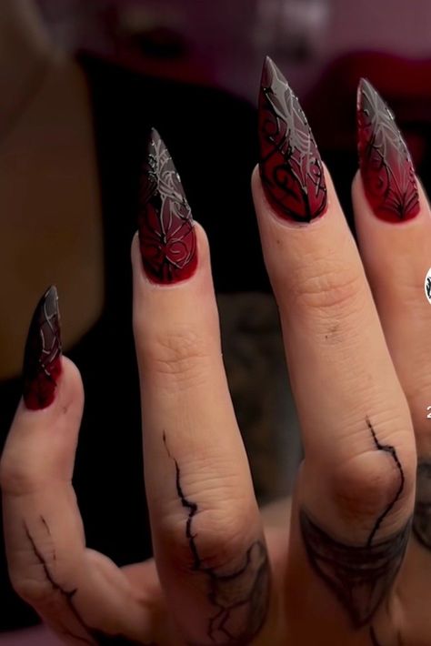 Step into the New Year with style - explore chic and sparkling nail designs! Romantic Goth Nails, Red Goth Nails, Vampy Nails, Blood Nails, Vampire Nails, Sharp Claws, Witchy Nails, Punk Nails, Fantasy Nails