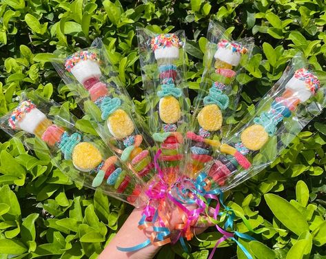 Luau Rice Krispy Treats - Etsy Life Saver Gummies, Luau Cookies, Unique Birthday Party, Sour Belts, Candy Kabobs, Handmade Candy, Birthday Treat, Lollipop Candy, Party Favors For Kids Birthday