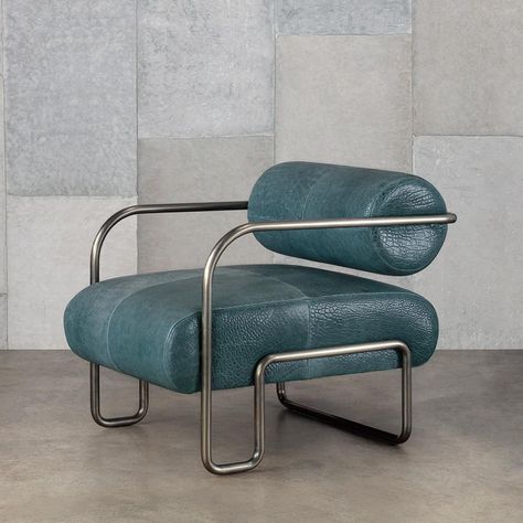 Kelly Wearstler Gallery on Instagram: “The Ardent Collection was inspired by the masculine and modern style of the Bauhaus movement.” Single Couch, Furniture Design Chair, Chair Office, Luxury Chairs, Modern Chair, Sofa Styling, Interior Modern, Kelly Wearstler, Club Chair