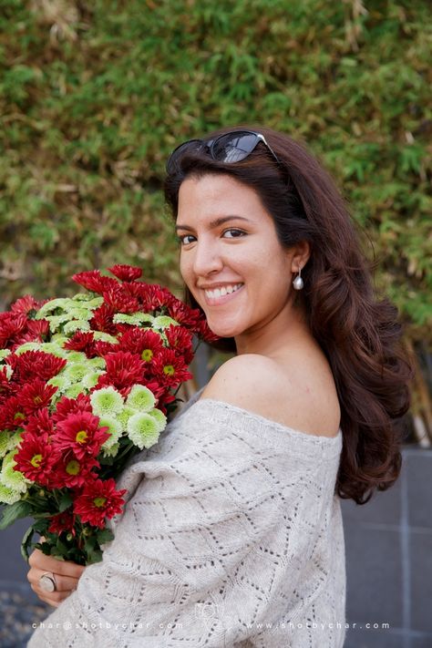 Pretty woman holding a bouquet. Entrepreneur photoshoot in Thailand. Photographed by Shot by Char. Person Holding Bouquet Drawing Reference, Bouquet Drawing Reference, Person Holding Bouquet, Person Holding Flowers, Entrepreneur Photoshoot, Holding A Bouquet Of Flowers, Holding Bouquet, Holding A Flower, Holding A Bouquet