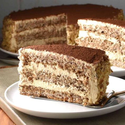 Polish Walnut Torte (Tort Orzechowy) - Everyday Healthy Recipes Walnut Torte Recipe, Coffee And Walnut Cake, Polish Desserts, Torte Recipe, Torte Cake, Walnut Cake, Sweets Cake, Köstliche Desserts, Polish Recipes