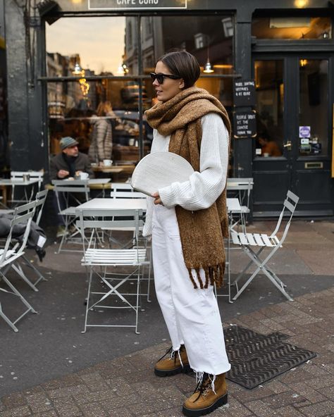 Neutral Outfit Ideas, Mode Teenager, Christmas Outfit Inspiration, Outfit Ideas Korean, Outfit Invierno, Winter Stil, Stil Inspiration, Looks Street Style, Outfit Inspiration Fall