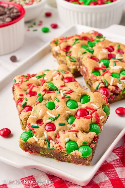 Blonde Brownies With M&m, Blondies M&m, Holiday Blondies Recipe, Blonde Cookie Bars, Christmas Blondies M&m, Blondies Recipe Christmas, M And M Blondies, M&m Blondies, M M Bars Recipe Christmas