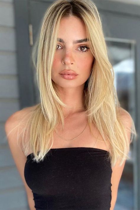 Blonde Haircuts, Blonde Hair Inspiration, Classic Hairstyles, Blonde Hair Looks, Hair Makeover, Tape In Hair Extensions, Emily Ratajkowski, Blonde Color, Brunette Hair