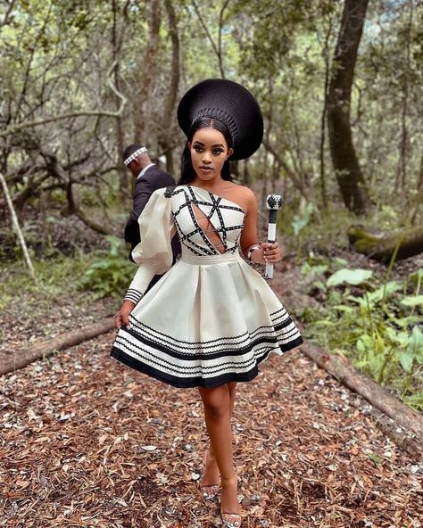 Xhosa Makoti Outfits, South African Dresses, Zulu Traditional Attire, Xhosa Traditional Attire, Xhosa Attire, South African Traditional Dresses, My Culture, African Traditional Wear, African Traditional Wedding Dress