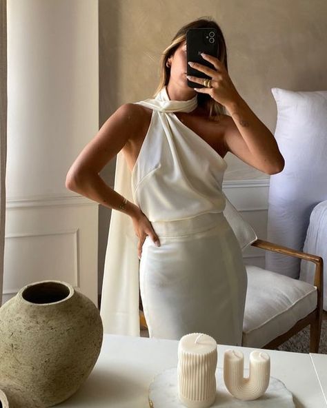 MANNATELIER on Instagram: "MARIETA set in WHITE 🤍 Send us private message to order." White Party Outfits Women, Engagement Dress Elegant, Engagement Party Outfits, White Engagement Dress, White Engagement Dresses, Engagement Party Outfit, White Party Outfit, Minimal Wedding Dress, Bridal Wardrobe