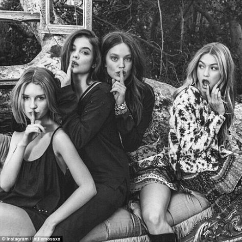 Lottie, far left, with Victoria's Secret beauty Barbra Palvin,  American model Emily DiDonato and current star of Fashion Week Gigi Hadid, in this season's campaign for Spanish brand Rosa Chá Lottie Moss, Palvin Barbara, Victoria Secret Model, Gigi Hadid Style, Emily Didonato, Friend Poses Photography, Hadid Style, Lauren Jauregui, Friend Poses